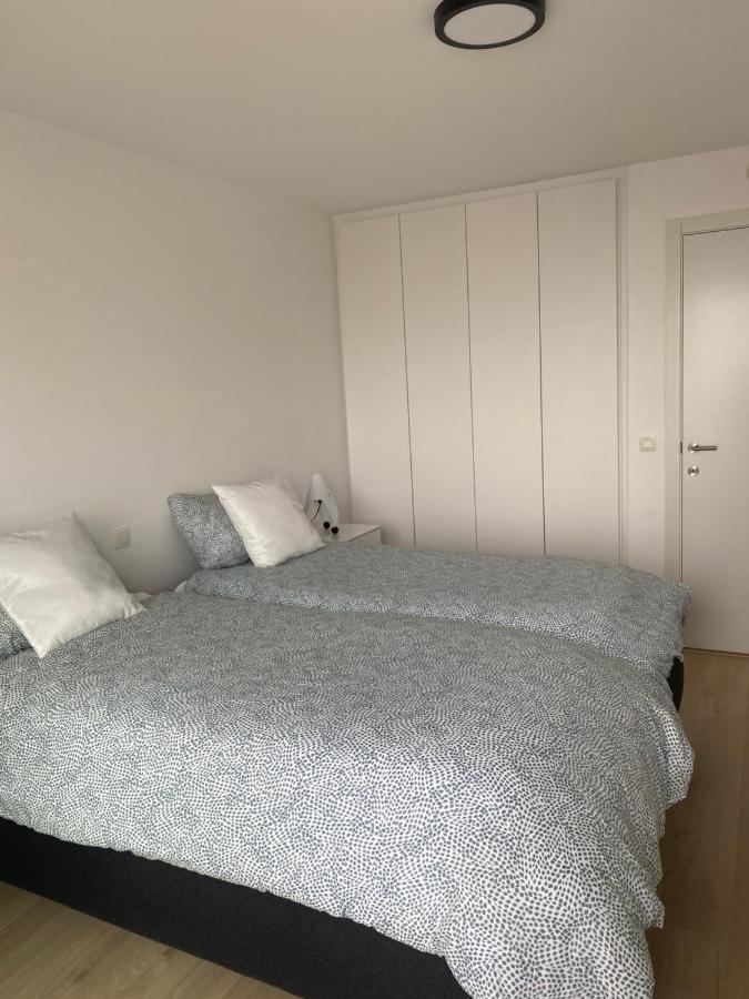 Lichtrijk 2-Slaapkamerappartement Met Zeezicht En Gratis Parking Ostend Exterior photo