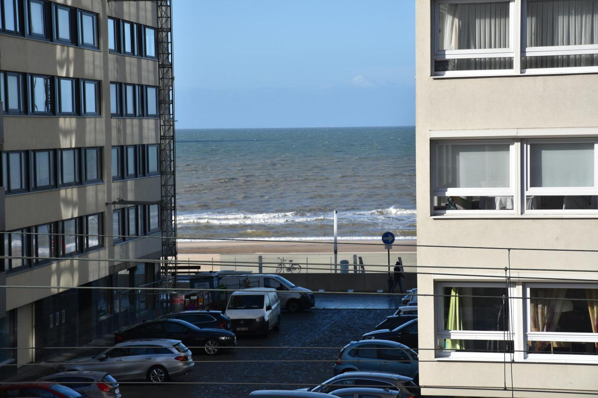 Lichtrijk 2-Slaapkamerappartement Met Zeezicht En Gratis Parking Ostend Exterior photo